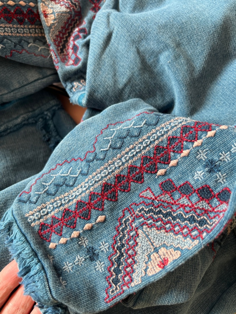Sundance Blue Lace Up Embroidered Sleeve Tunic Sweater Small boho - Picture 3 of 4
